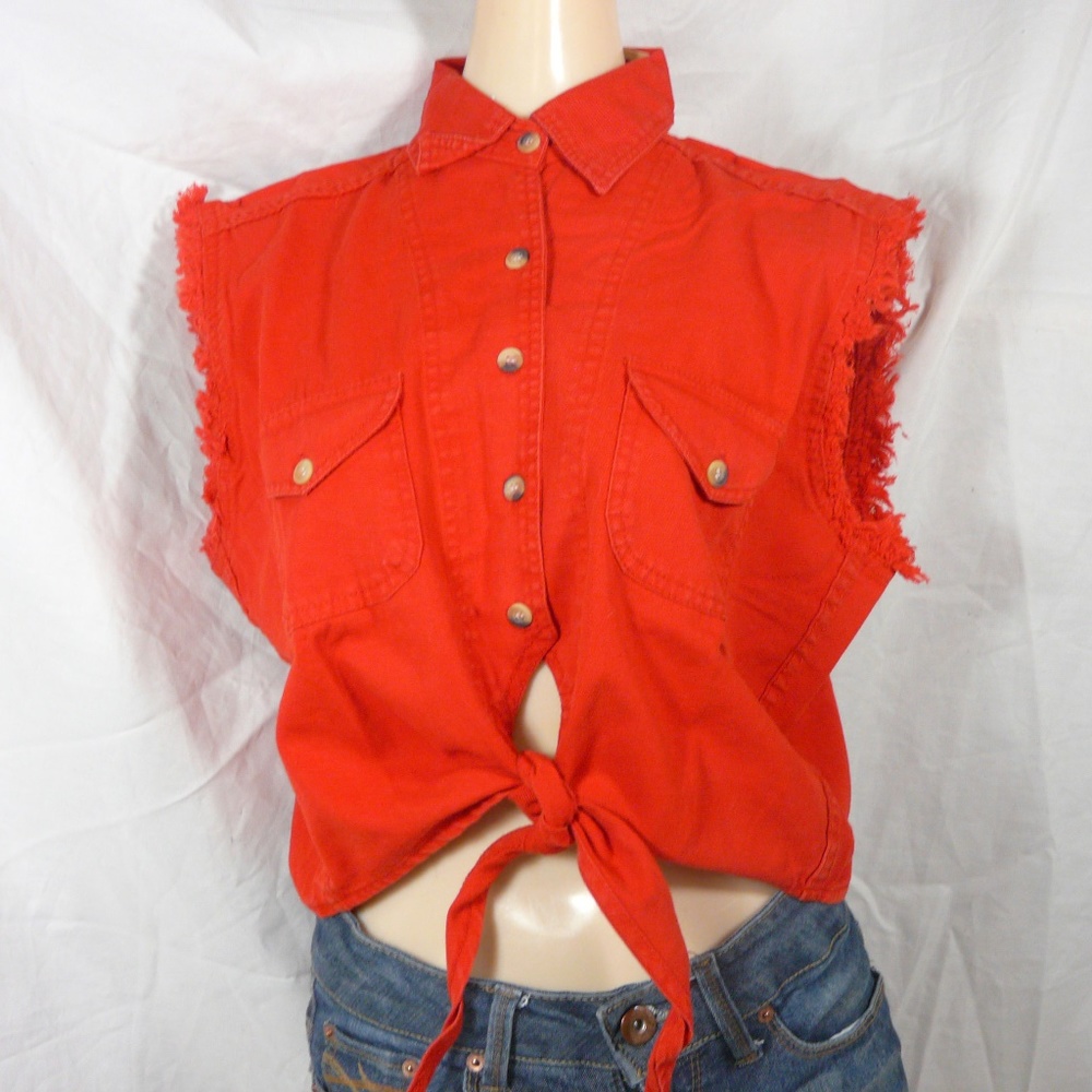 Women XLRed Crop Short  Sleeeve Shirt New